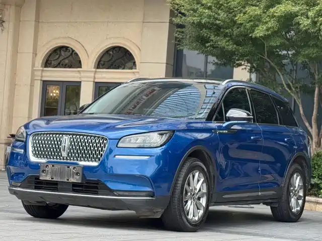 LINCOLN ADVENTURER 2021