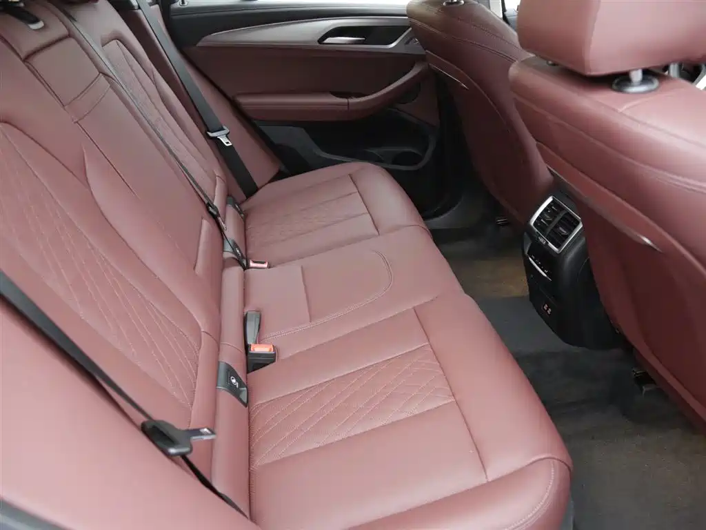 BMW iX3 — миниатюра 10