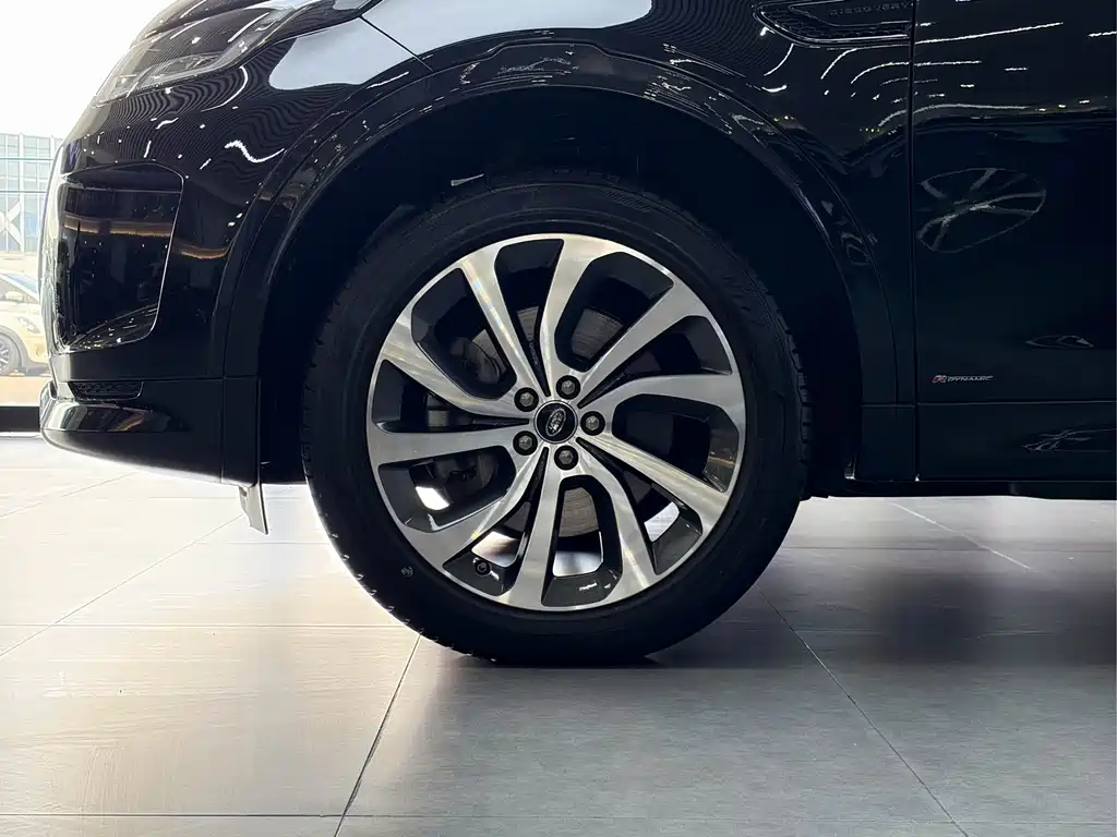 Land Rover Discovery Sport — миниатюра 8