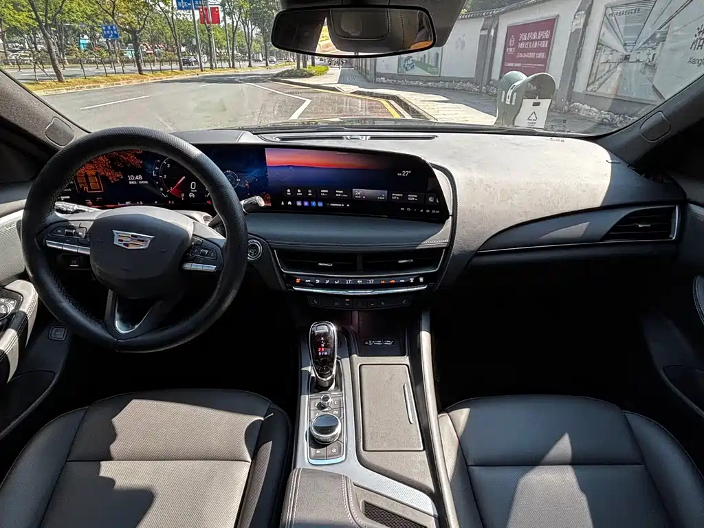 Cadillac CT5 — миниатюра 7
