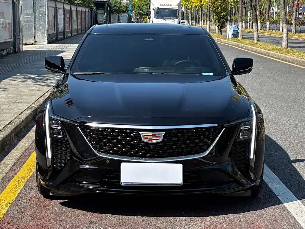 Cadillac CT5 — миниатюра 2