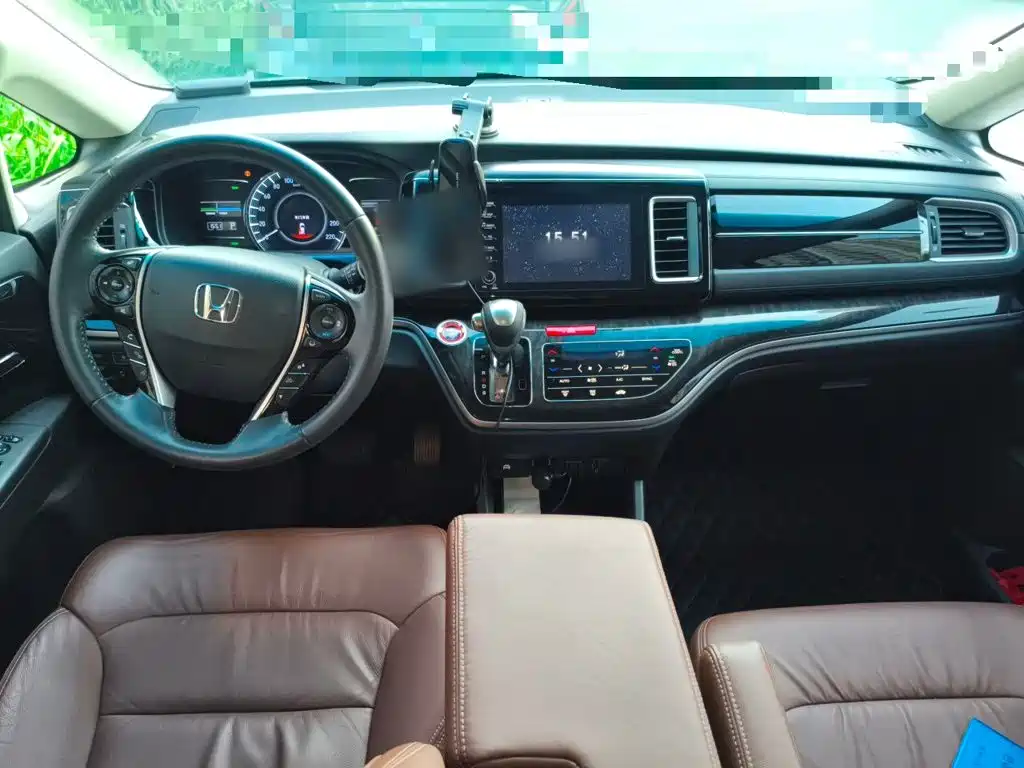 Honda Elysion — миниатюра 10