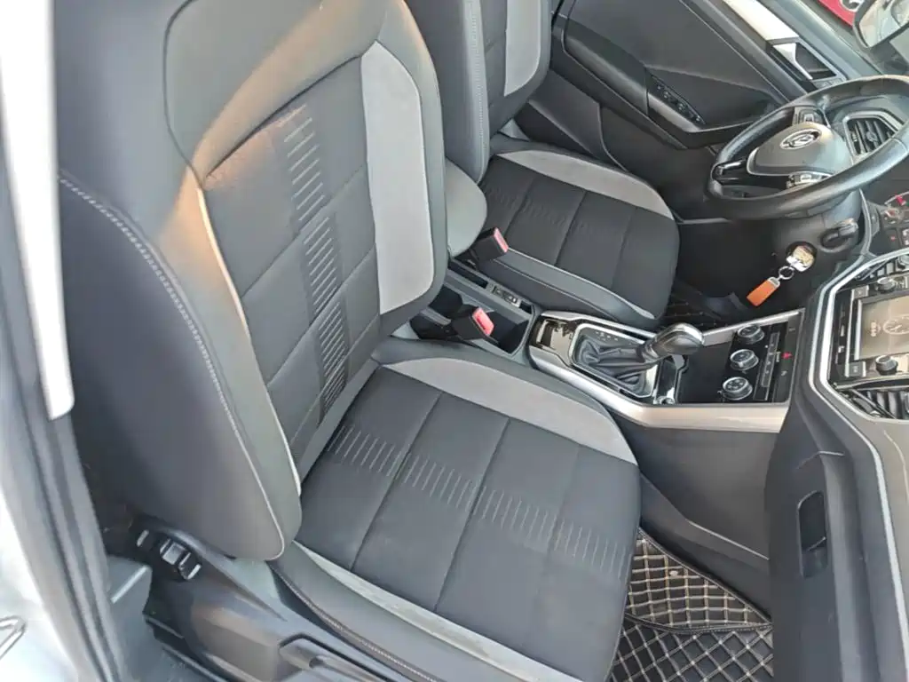 Volkswagen T-Roc — миниатюра 25