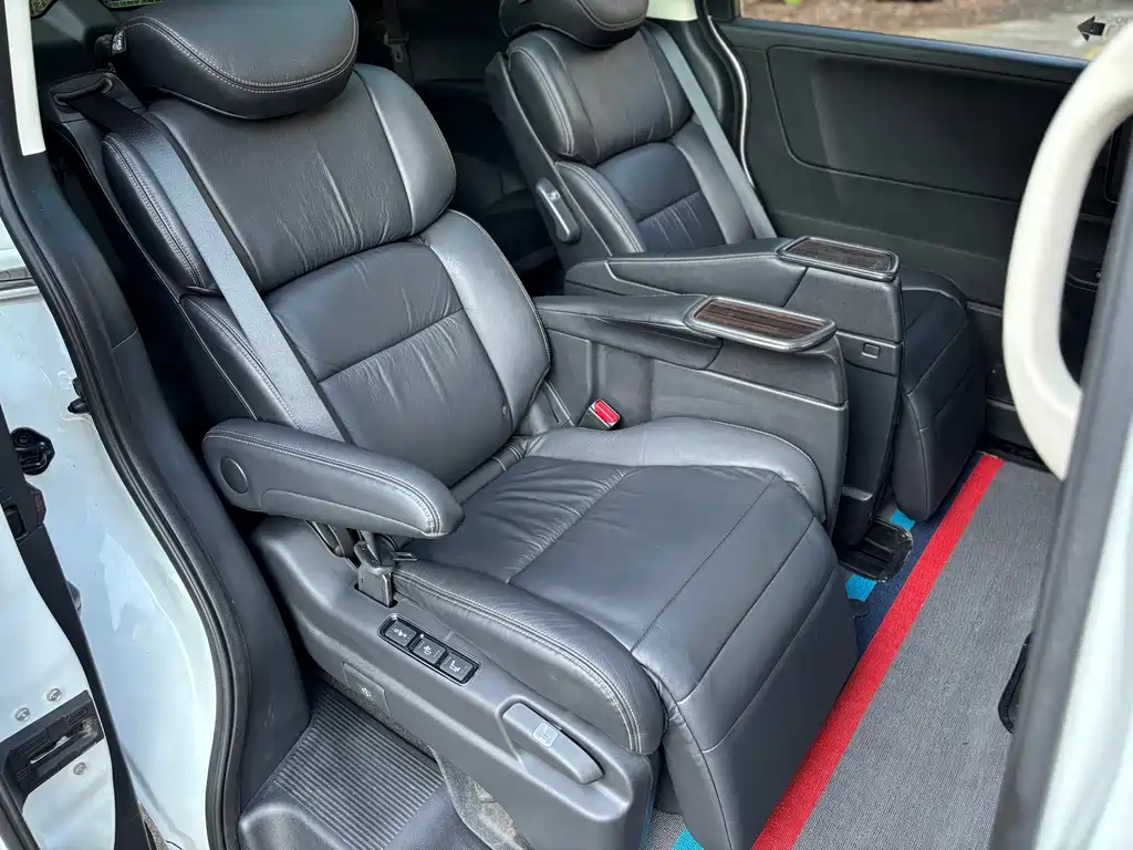 Honda Elysion — миниатюра 18
