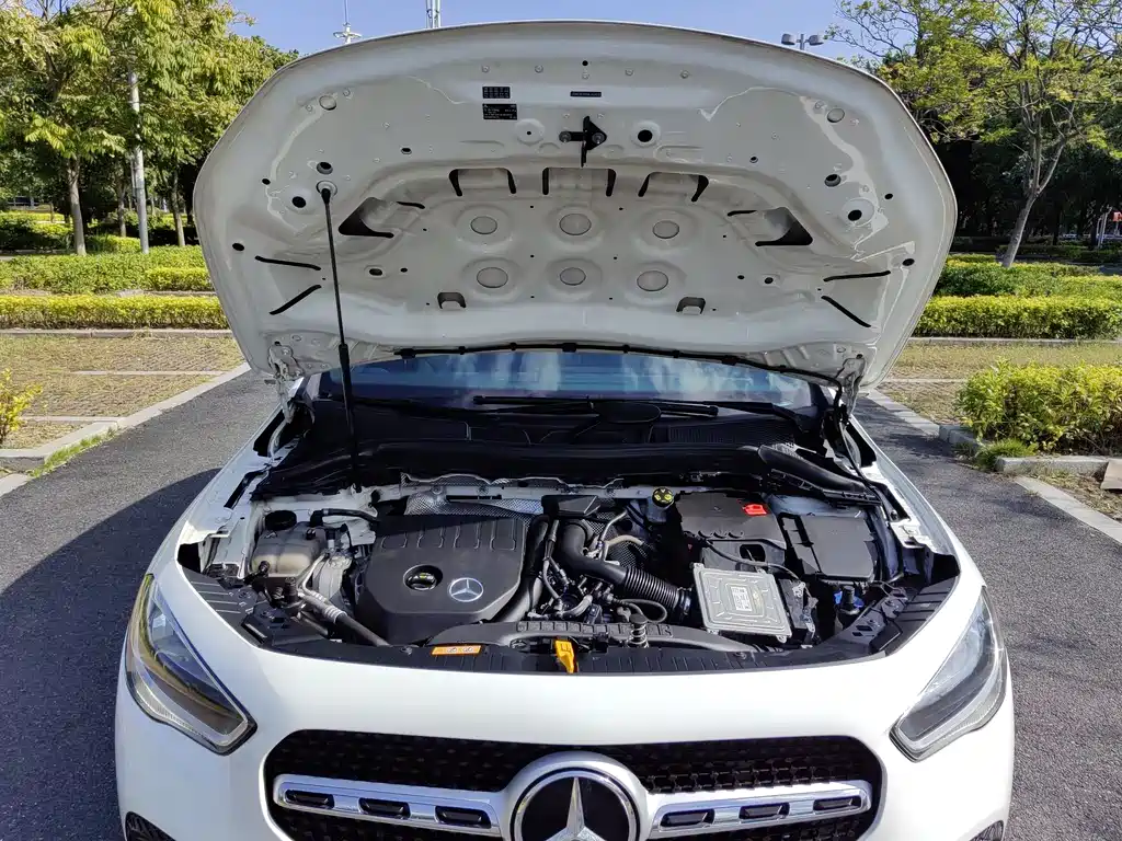 Mercedes-Benz GLA — миниатюра 12
