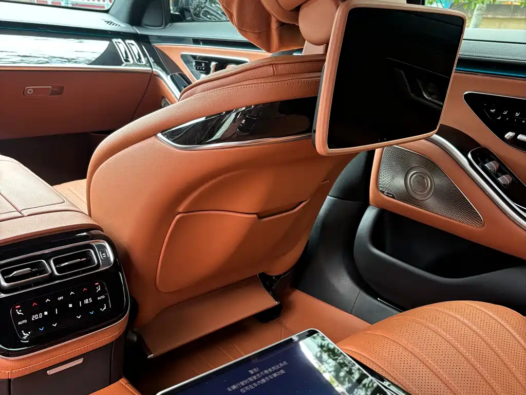 Mercedes-Benz S-Class - фото 13
