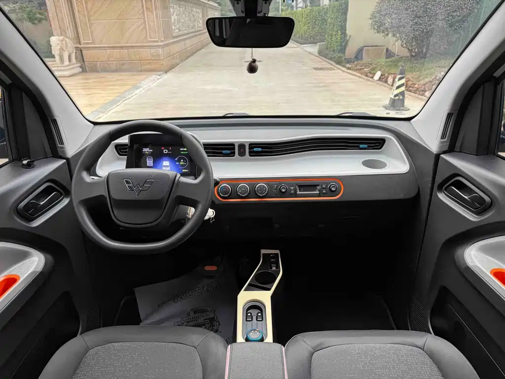 Wuling MINIEV — миниатюра 5
