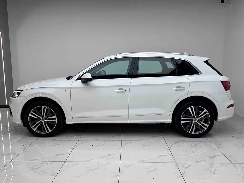 Audi Q5L — миниатюра 17