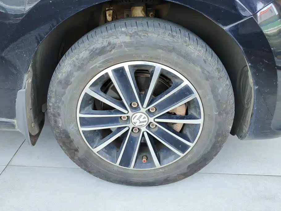 Volkswagen Santana — миниатюра 6