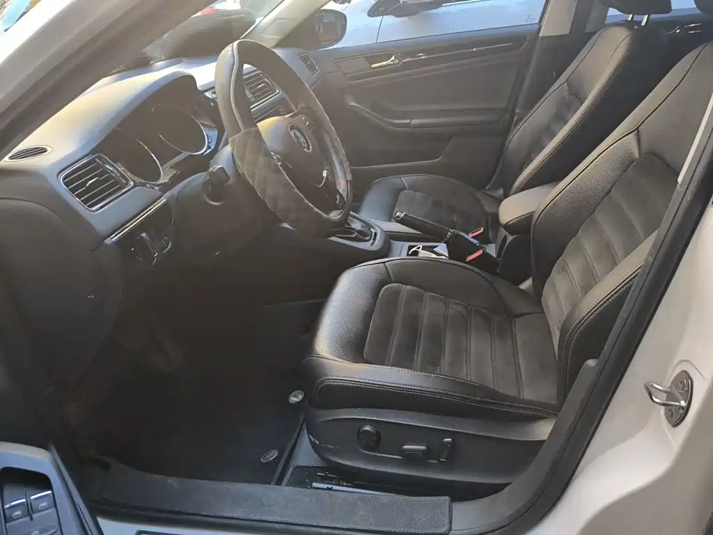 Volkswagen Sagitar — миниатюра 16