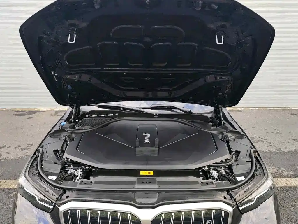 BMW i5 — миниатюра 5