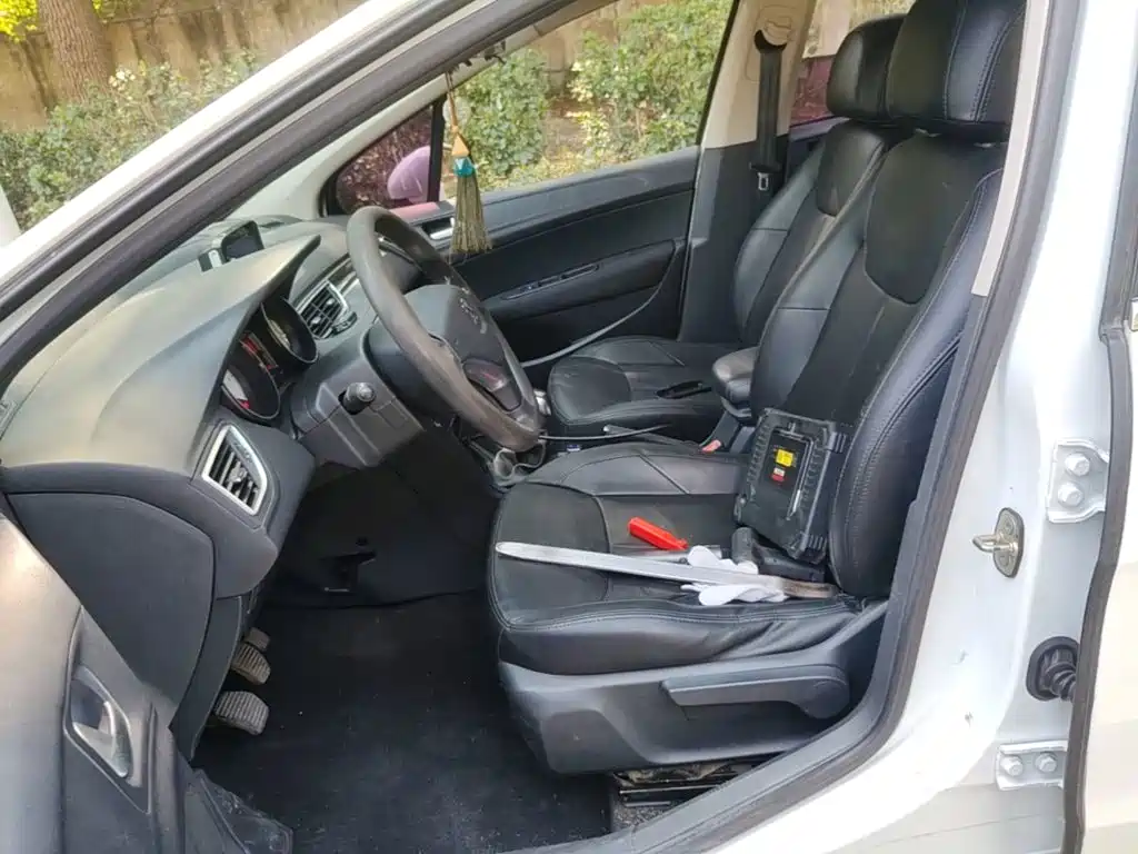 Peugeot 308 — миниатюра 15