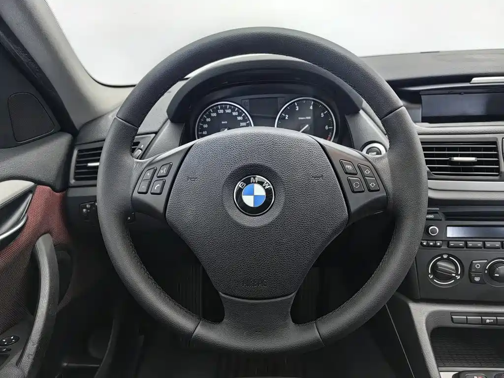 BMW X1 — миниатюра 11