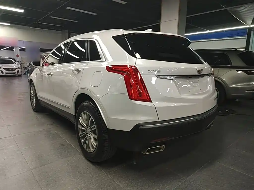 Cadillac XT5 — миниатюра 5
