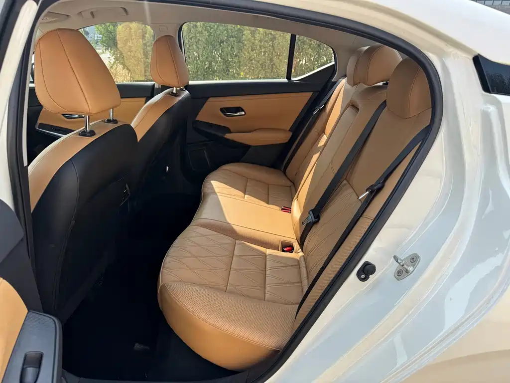 Nissan Sylphy — миниатюра 8