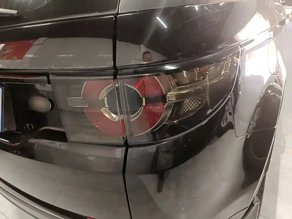 Land Rover Discovery Sport — миниатюра 8