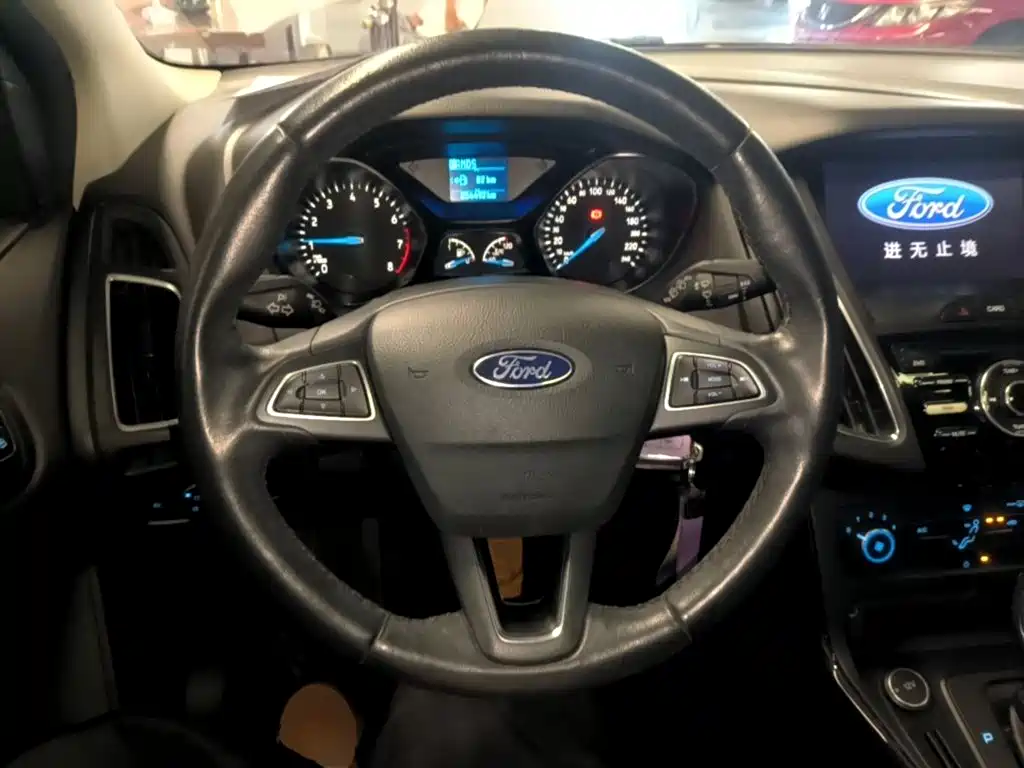 Ford Focus — миниатюра 11