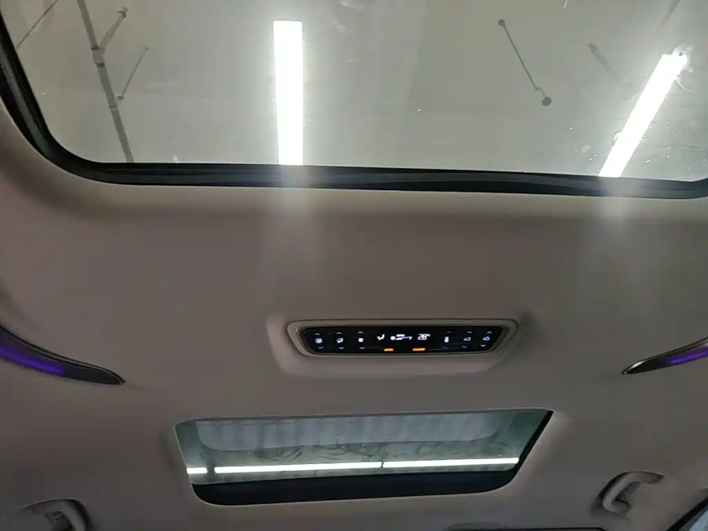 MAXUS G90 — миниатюра 18