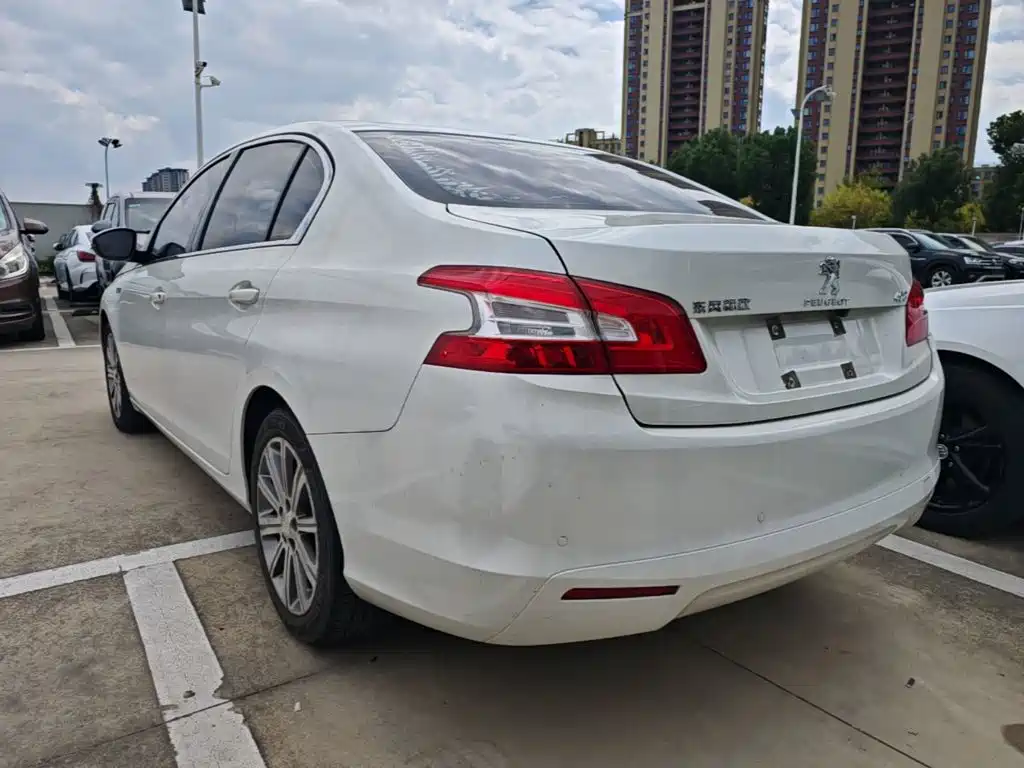 Peugeot 408 — миниатюра 5