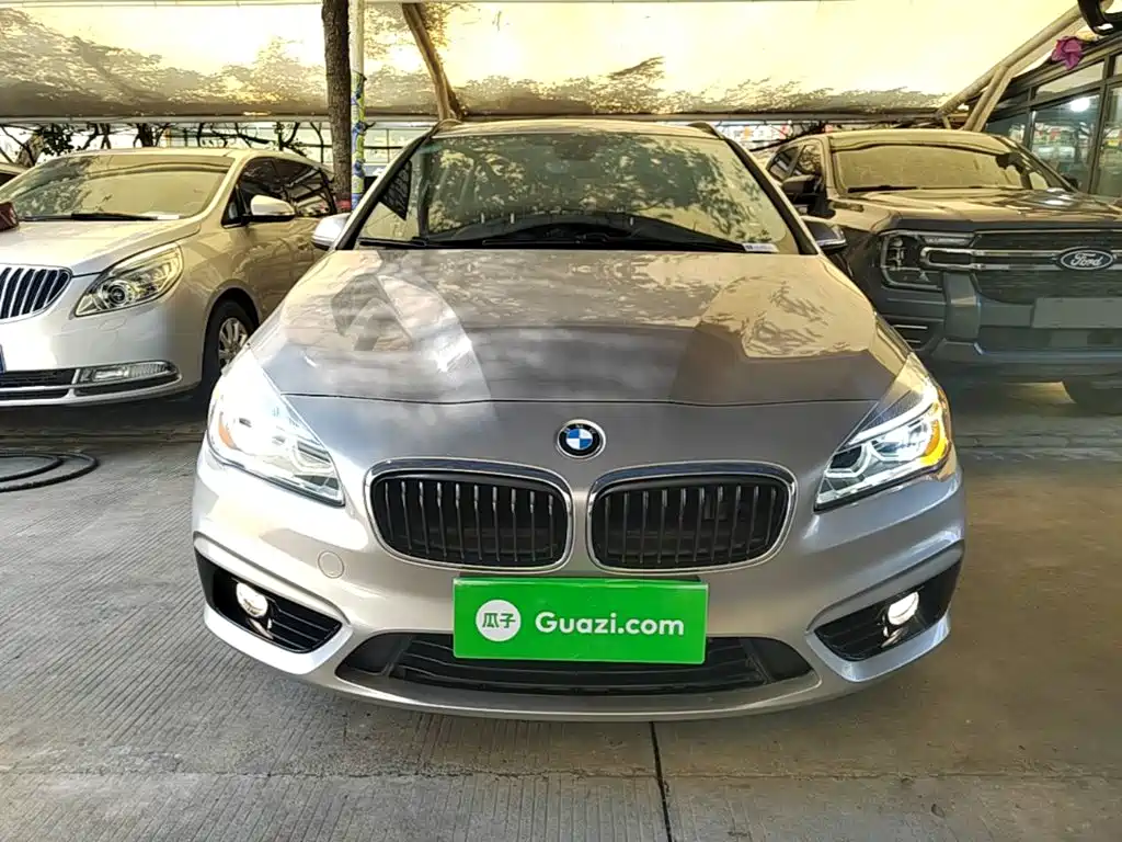 BMW 2 Series Active Tourer — миниатюра 3