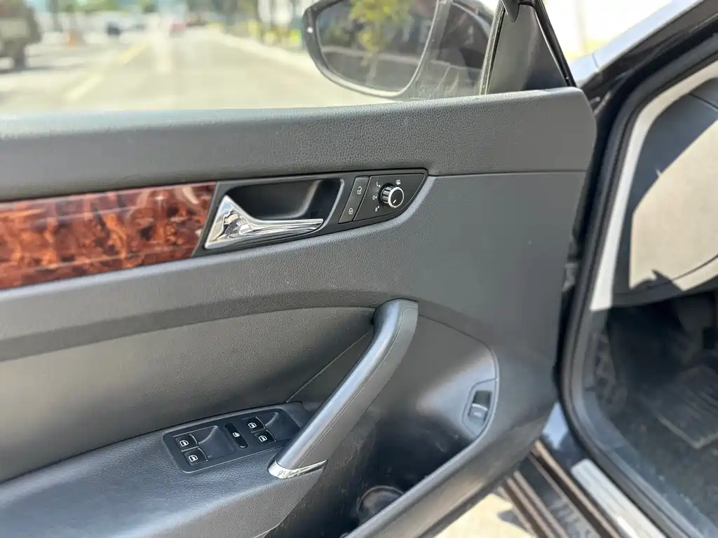 Volkswagen Passat — миниатюра 10