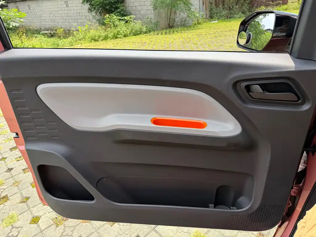 Wuling MINIEV — миниатюра 21
