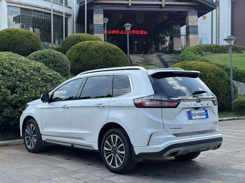 Ford Edge — миниатюра 6