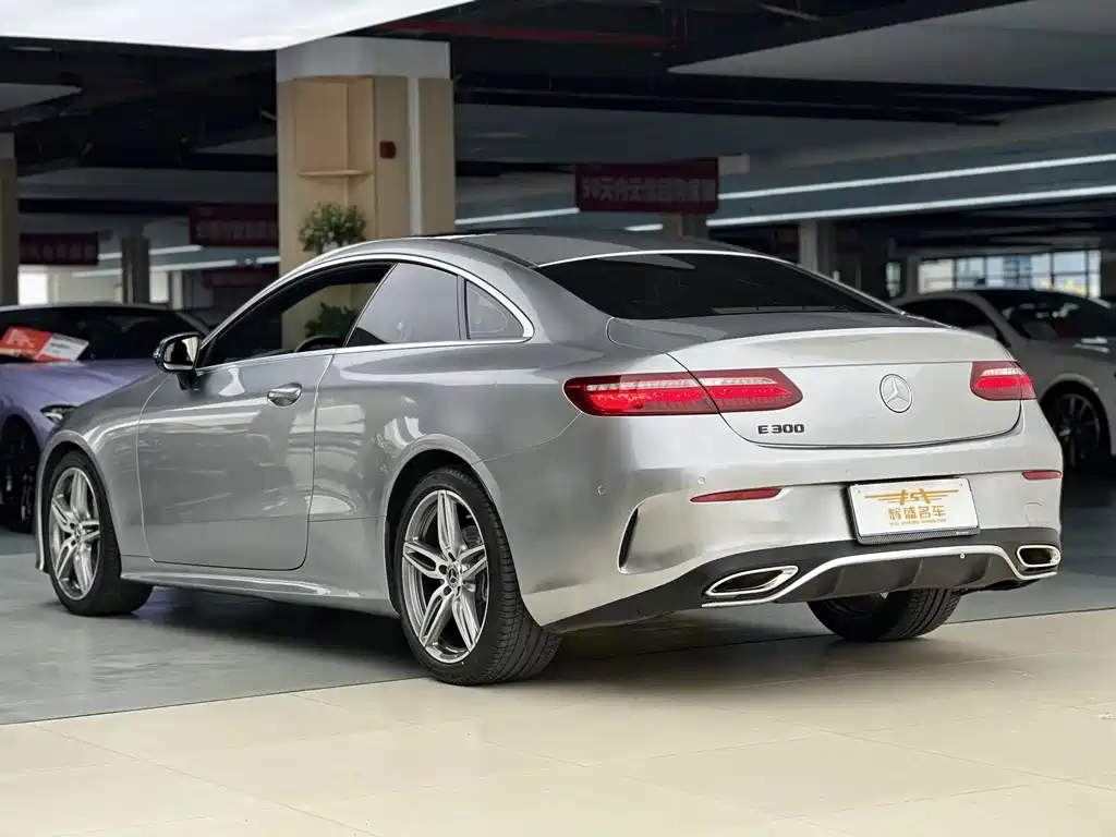Mercedes-Benz E-Class (Import) — миниатюра 3