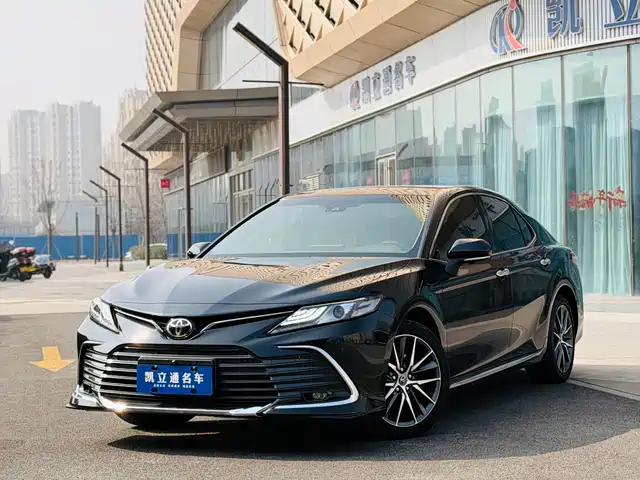 TOYOTA CAMRY