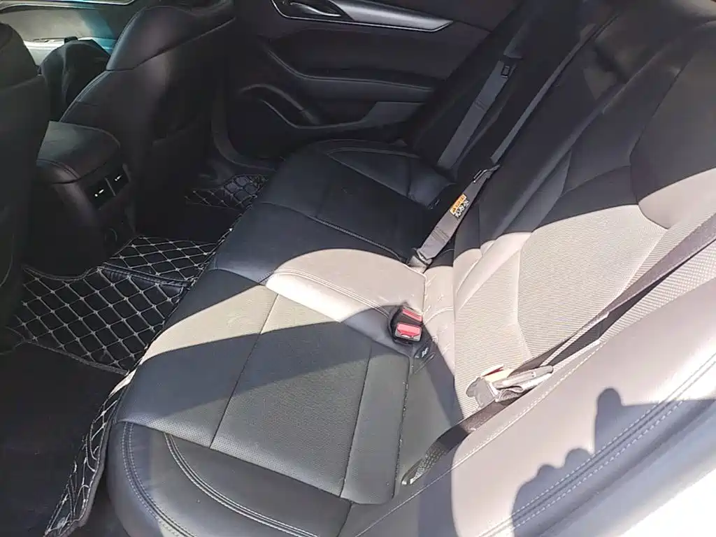Cadillac CT5 — миниатюра 17
