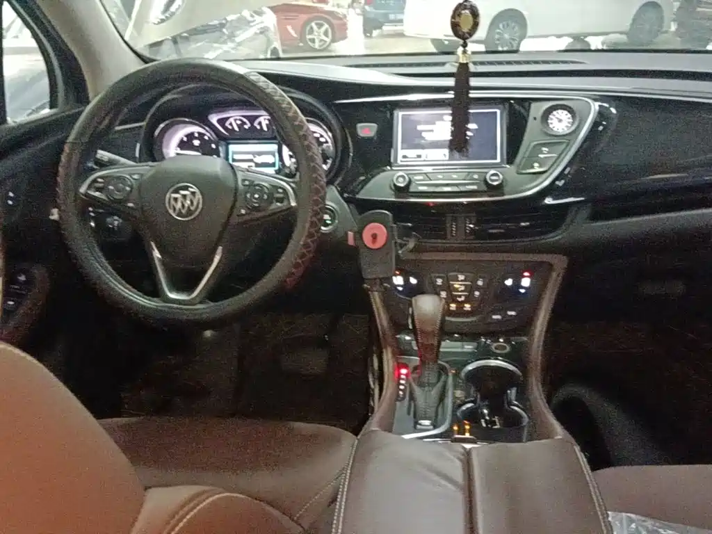 Buick Envision Plus — миниатюра 10