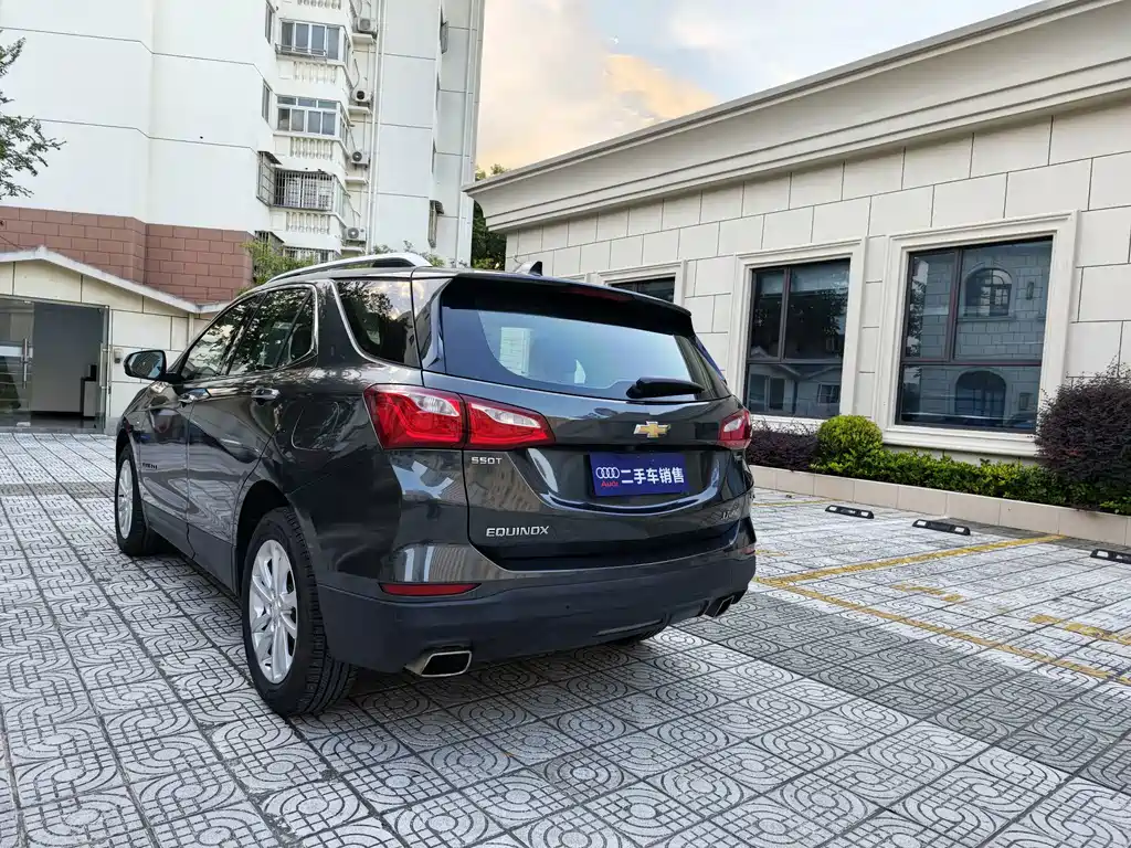 Chevrolet Equinox — миниатюра 6