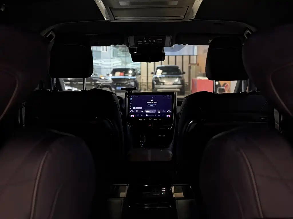 Toyota Vellfire — миниатюра 22