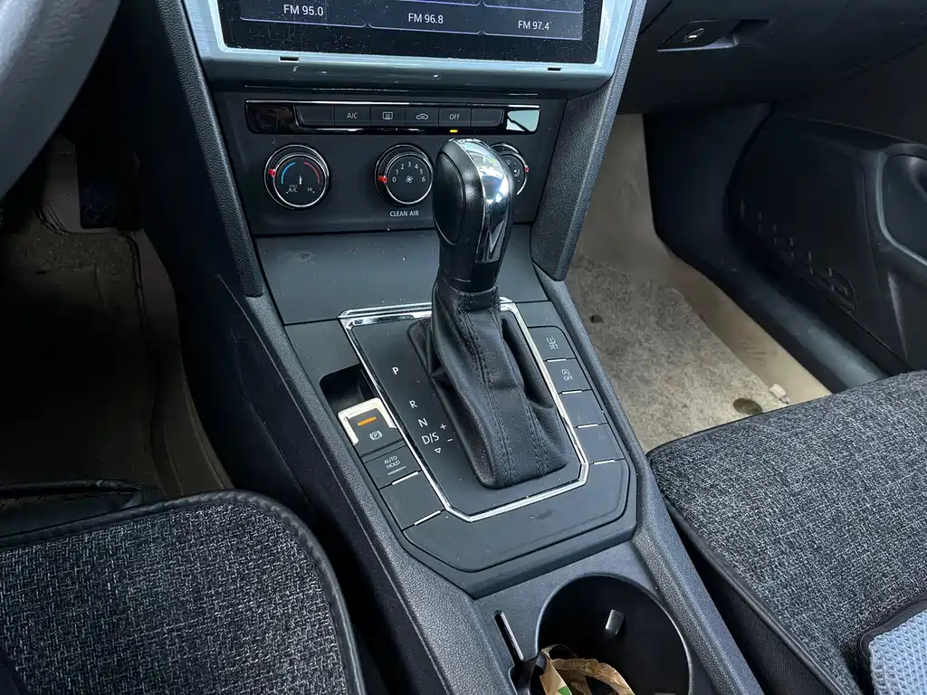 Volkswagen Lamando — миниатюра 10
