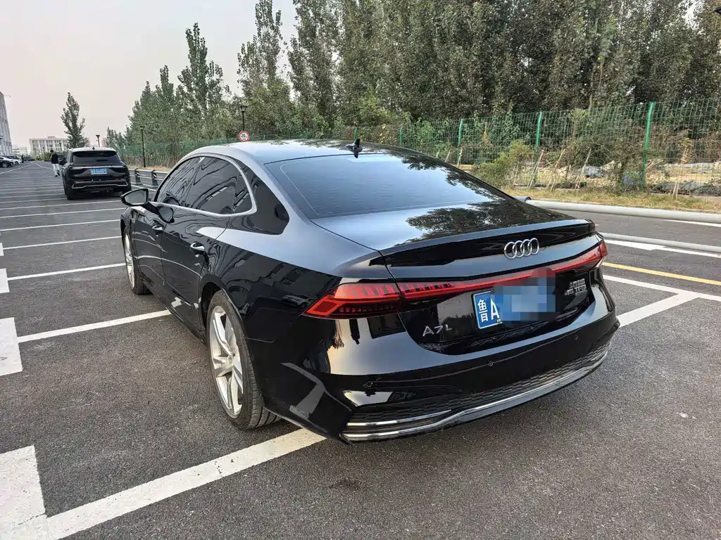 Audi A7L — миниатюра 2
