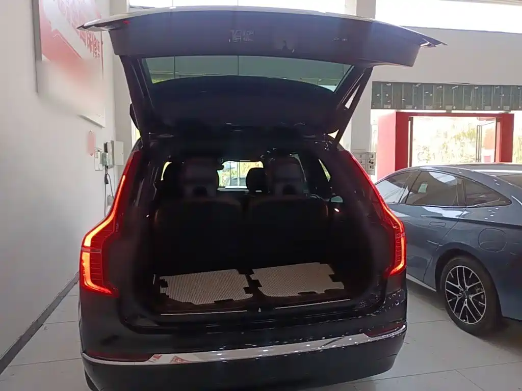 Volvo XC90 — миниатюра 19