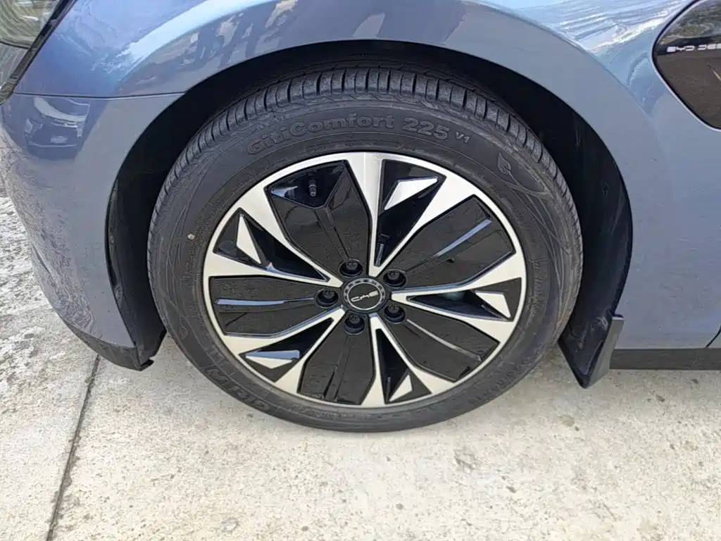 BYD Seal — миниатюра 23