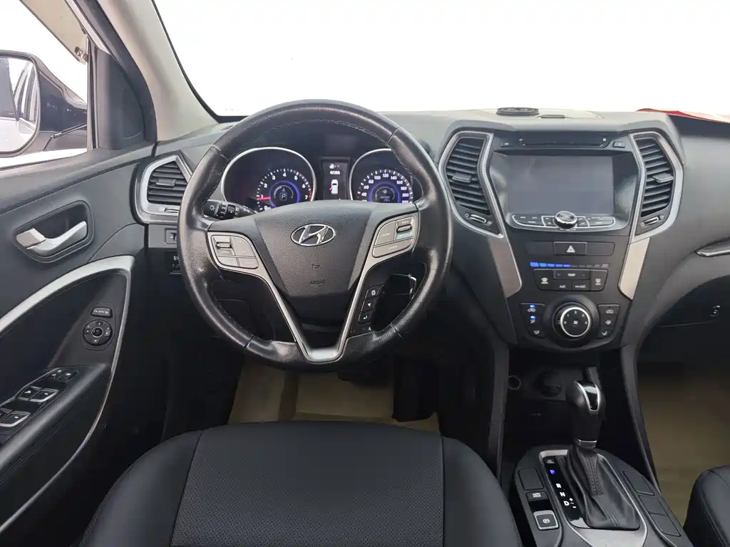 Hyundai Santa Fe — миниатюра 17