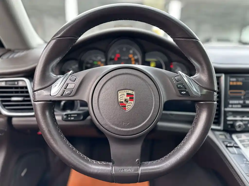 Porsche Panamera — миниатюра 12