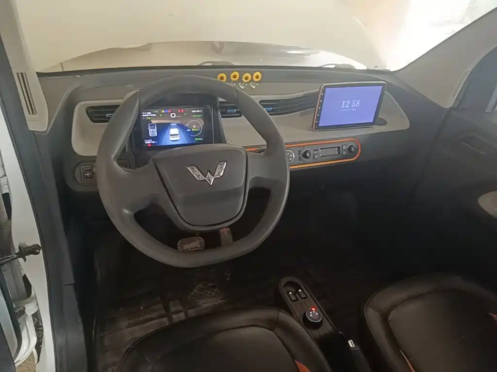 Wuling MINIEV — миниатюра 10