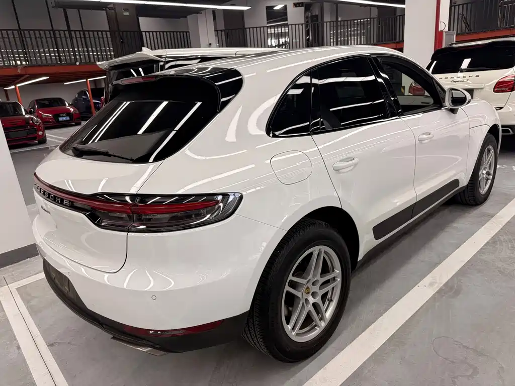 Porsche Macan — миниатюра 8