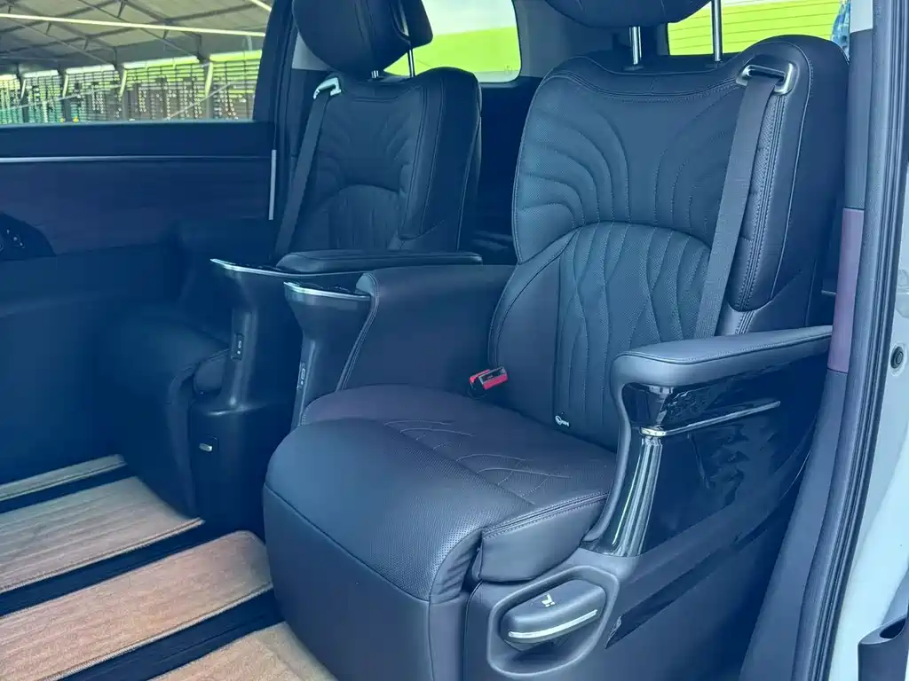 GAC Motor Trumpchi M8 — миниатюра 9