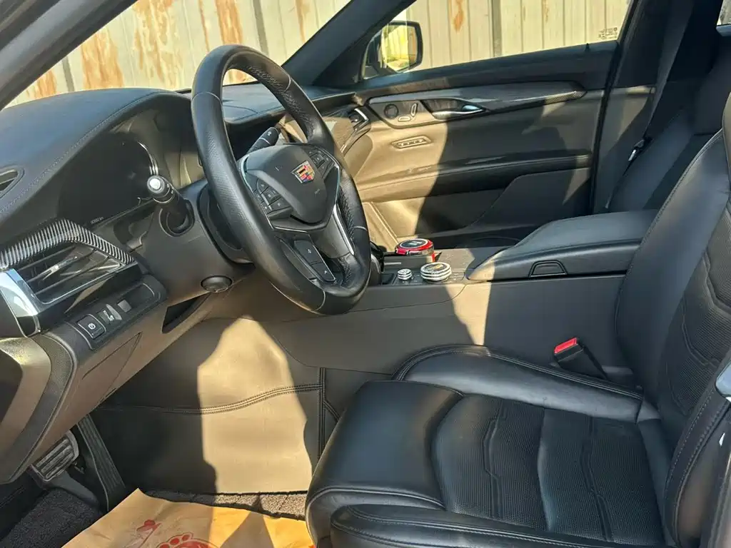 Cadillac CT6 — миниатюра 5