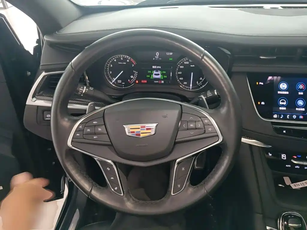 Cadillac XT5 — миниатюра 11