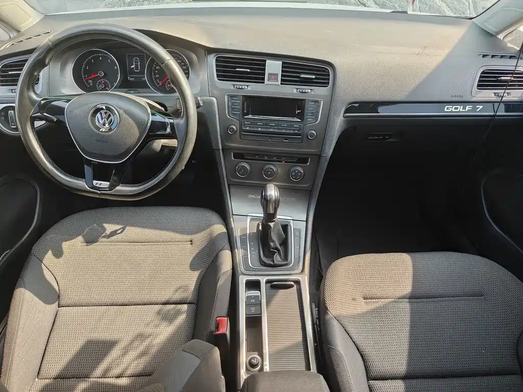 Volkswagen Golf — миниатюра 10