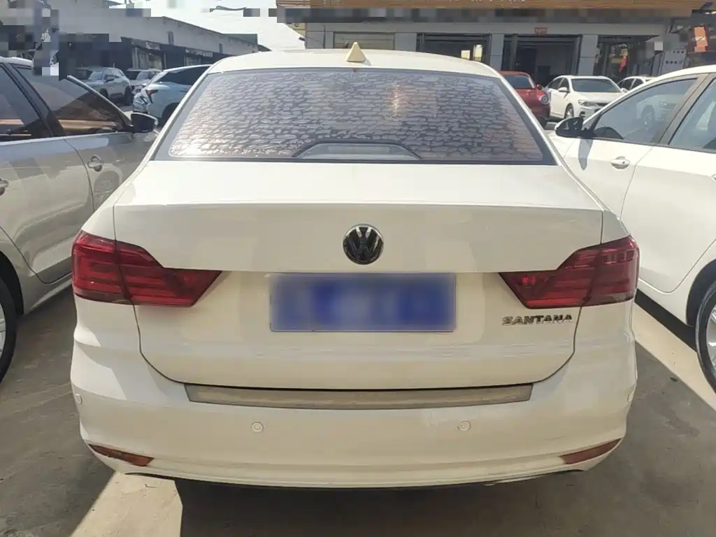 Volkswagen Santana — миниатюра 6