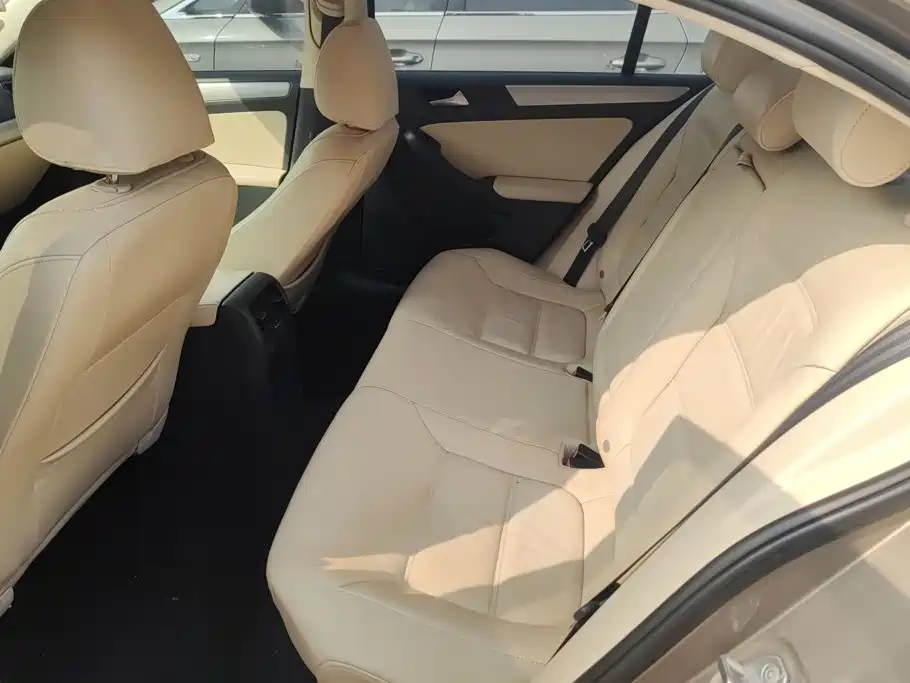 Volkswagen Sagitar — миниатюра 11