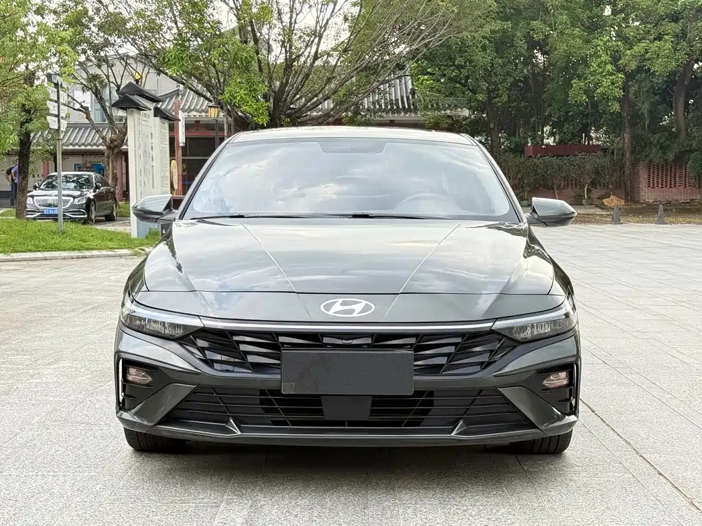 Hyundai Elantra — миниатюра 2