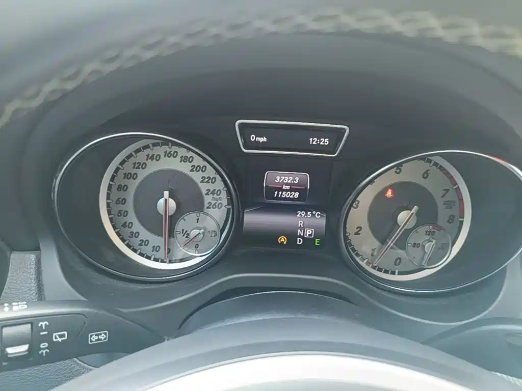 Mercedes-Benz GLA (Import) — миниатюра 12
