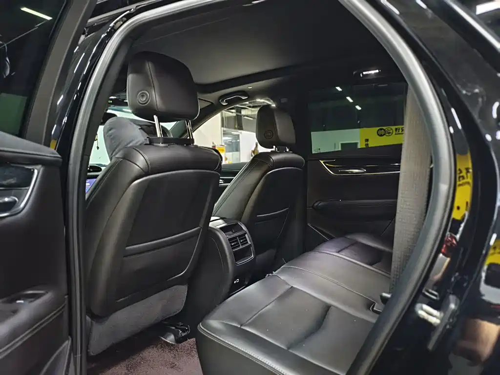 Cadillac XT5 — миниатюра 5